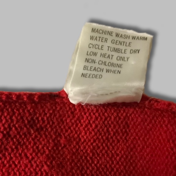 Bright Red Sweater with White Feathers - Picture 5 of 5